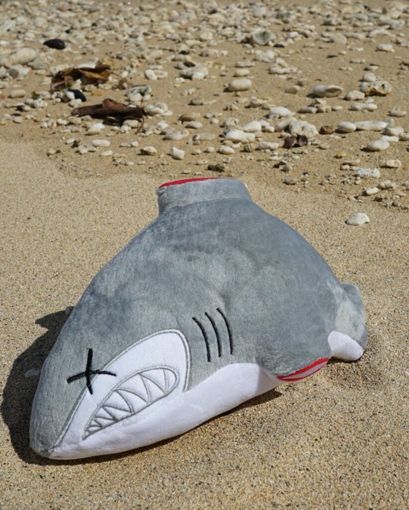 OG Slick Shark Plush 2 OG SLICK: B*szd meg a cápauszonylevesed