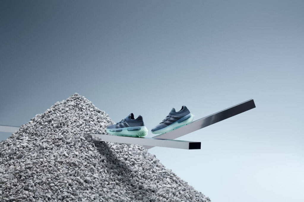 adidas originals nmd s1 primeknit mint carbon 01 Jövő héten végre bemutatkozik Pharrell és adidas legújabb közös cipője, az NMD_S1